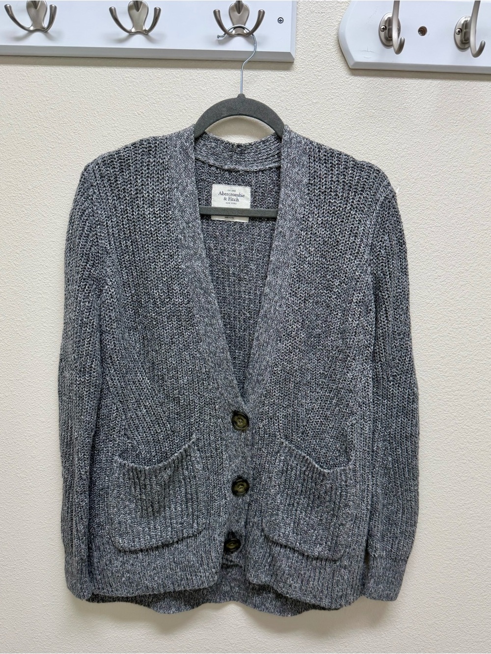Abercrombie Gray Grandpa Cardigan Marled Knit Slouchy Preppy Women’s M - Picture 12 of 12